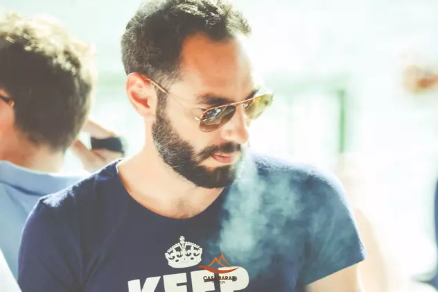 Alexandru Matusciac, un fotograf de modă din Timișoara, arestat pentru trafic de droguri
