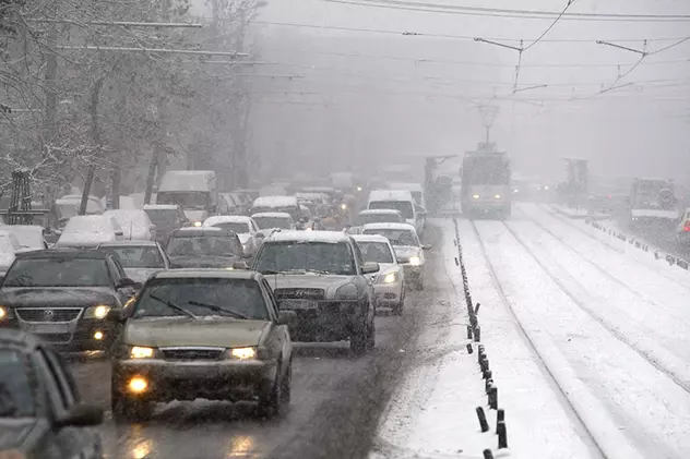 Temperaturi maxime negative în București. Traficul din București, pe vreme de iarnă