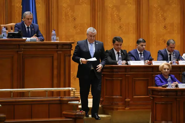 Președintele Senatului, Călin Popescu Tăriceanu, la ședința solemnă din Parlament