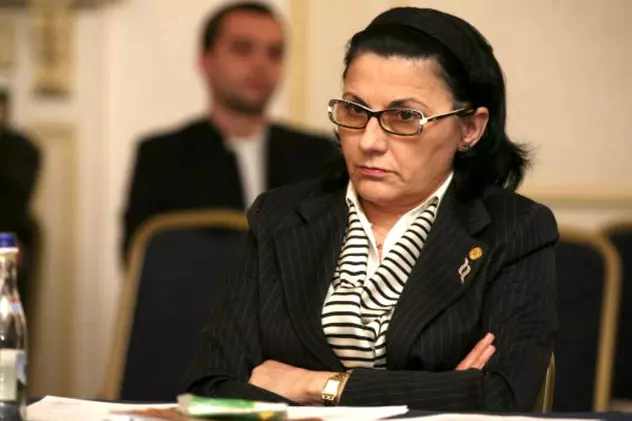 Ministrul Educației, Ecaterina Andronescu