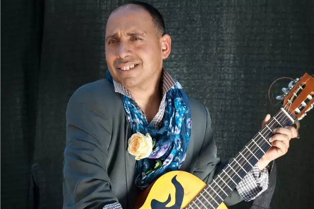 Gigel Frone impresariază dansatoare din buric. Fostul mariachi de la “Românii au talent” și-a găsit colaboratoare, nu și nevastă