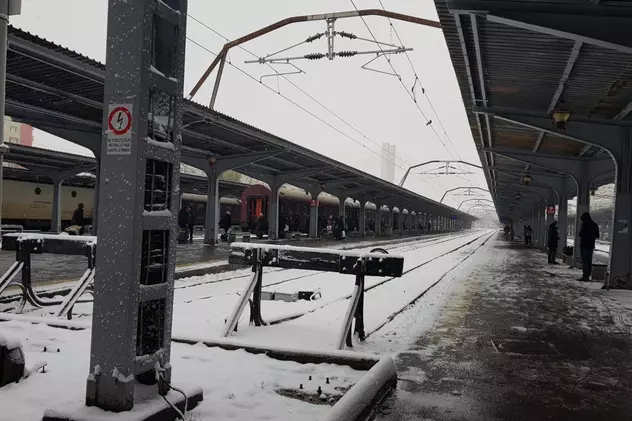 Avarie în Gara de Nord. Gara de Nord din Bucuresti, pustie, pe timp de iarnă