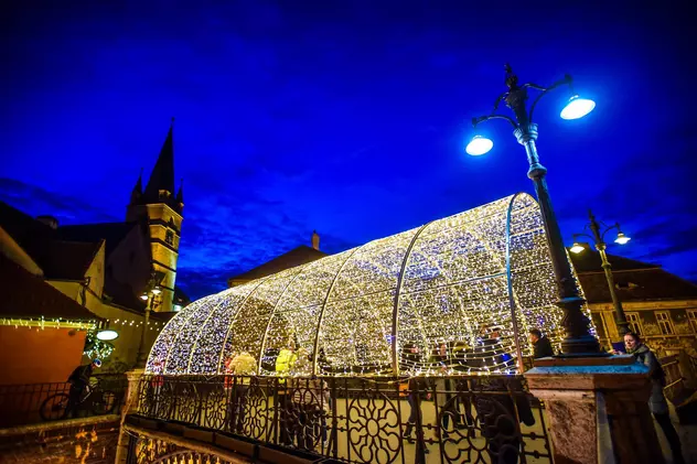 Câți bani alocă românii pentru vacanța de Crăciun. Târgul de Crăciun de la Sibiu