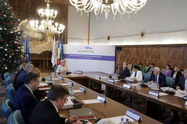 VIDEO / Guvernul adoptă Ordonanţa taxelor. Iohannis nu a fost prezent la ședință