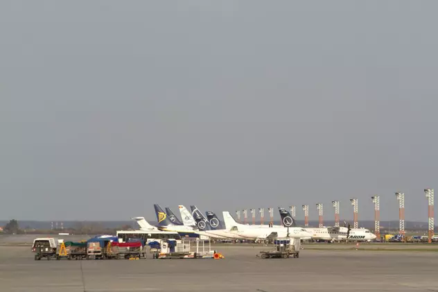 Întârzieri pe Aeroportul Otopeni din cauza viscolului. Mai multe zboruri afectate