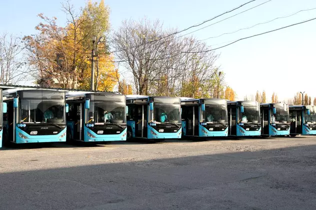 Noile autobuze achiziționate de Primăria Capitalei, probleme încă din prima zi