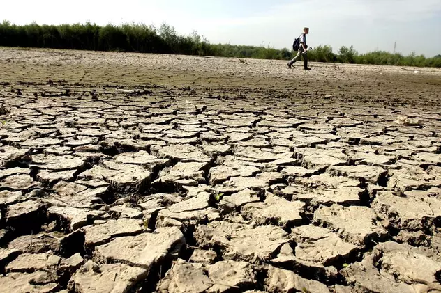 Sondaj îngrijorător: Majoritatea românilor consideră că schimbările climatice nu sunt provocate de oameni