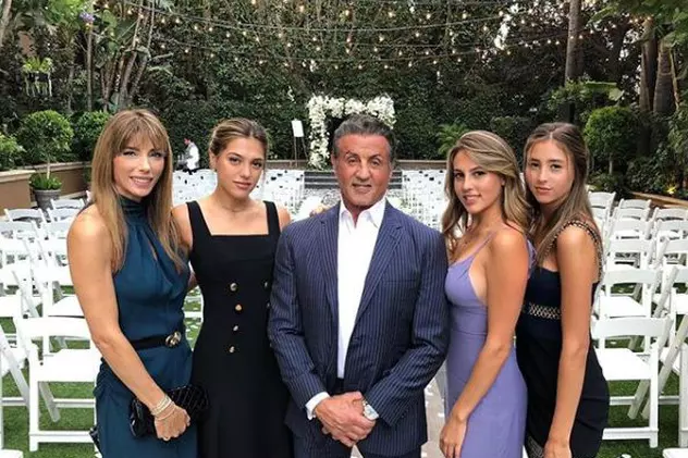 Cât de sexy sunt fetele lui Sylvester Stallone. Una mai provocatoare ca alta | FOTO
