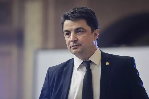 Și Ministrul Culturii a "faultat" limba română