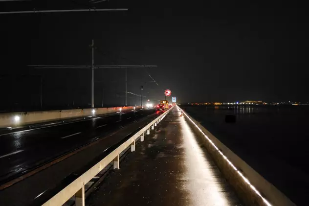 O româncă a făcut un polițist să se arunce de pe un pod din Veneția!