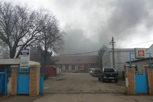 Incendiu la un depozit de anvelope din Brăila