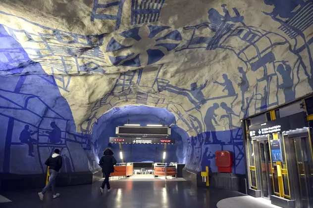 GALERIE FOTO | Metroul din Stockholm, cea mai scumpă galerie de artă din lume! Pictură, sculptură, design și graffiti în 90 de stații din subteranul capitalei suedeze