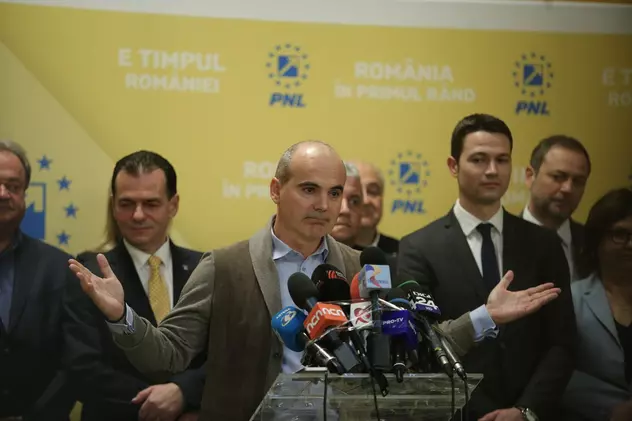 PressOne, despre intrarea lui Rareș Bogdan în politică: „Ani de zile ai fost nu jurnalist, ci un om de afaceri care s-a îmbogăţit din presă”