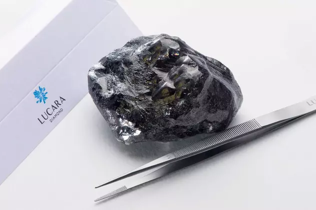 A fost descoperit al doilea cel mai mare diamant din lume. Piatra este mai mare decât o minge de tenis