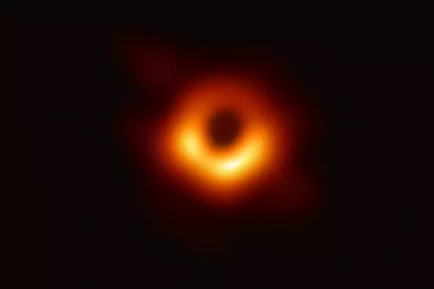 Astronomii au descoperit gaura neagră cu cea mai rapidă expansiune din ultimii nouă miliarde de ani