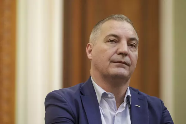 Mircea Drăghici, în vacanțe pe banii primiți de la stat de PSD. 700.000 de lei a cheltuit în folosul propriu fostul trezorier al partidului