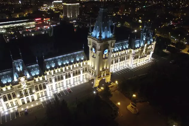 Povestea uneia dintre cele mai frumoase clădiri din lume: Palatul Culturii din Iași, reconstruit de trei ori în 200 de ani!