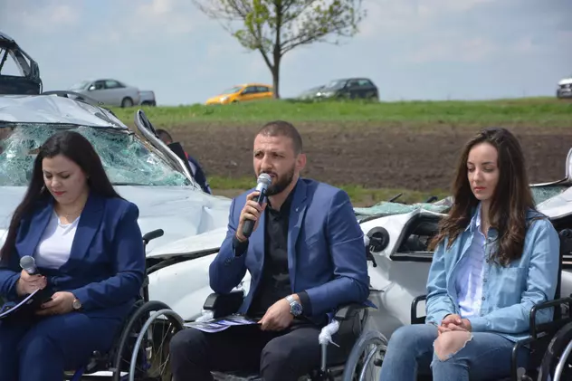 Ștefan Mandachi, afaceristul care a construit primul metru de autostradă din Moldova, conferință de presă în scaun cu rotile, alături de victime ale accidentelor rutiere