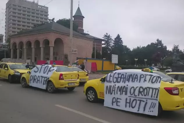 Taximetriștii cer demisia lui Răzvan Cuc Taximetriștii cer demisia lui Răzvan Cuc