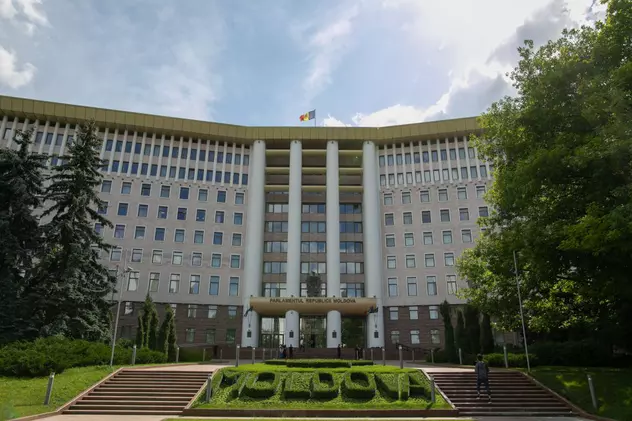 Republica Moldova vrea să prelungească cu încă 60 de zile starea de urgență pe fondul „riscurilor de securitate la adresa ţării”