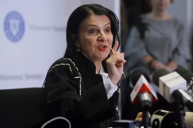Avocaţii Sorinei Pintea cer explicaţii după ce fostul ministru al Sănătății a fost dus în cătuşe la spital