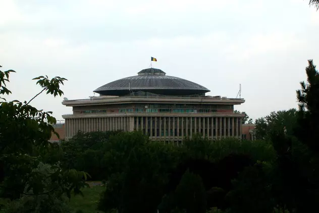 Universitatea Politehnica din Bucureşti şi Universitatea din Piteşti au fuzionat. Cum se va numi instituția
