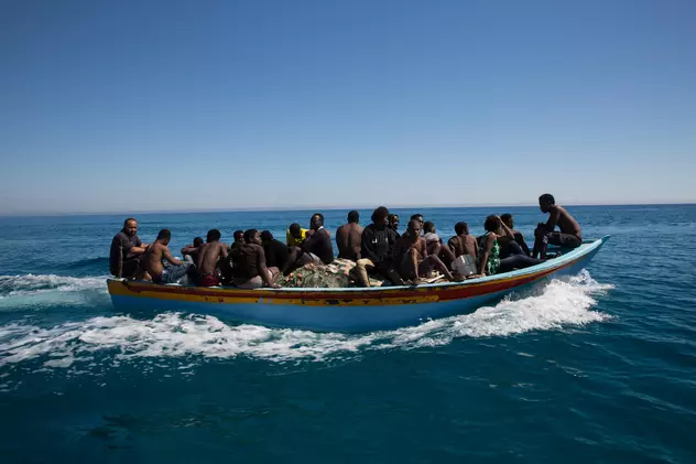 Cel puțin 80 de migranți au murit după ce o barcă s-a răsturnat în largul coastelor Tunisiei