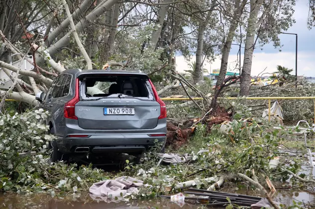 Imagini video uluitoare cu furtuna din Grecia