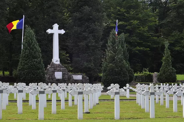 În estul Franței, în regiunea Alsacia-Lorena, se află mai multe cimitire militare în care sunt înhumați eroi martiri români din Primul Război Mondial
