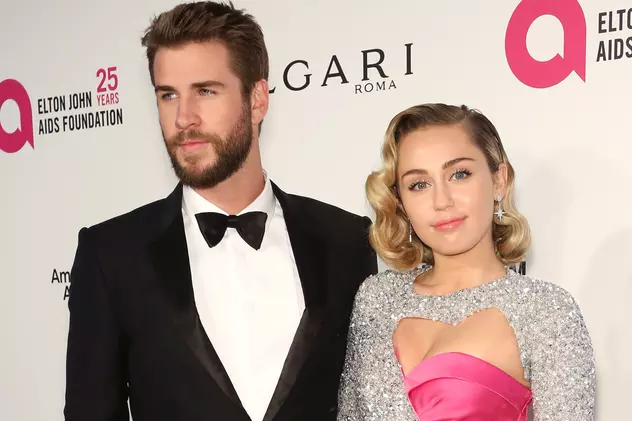 Ce spune Miley Cyrus după ce Liam Hemsworth a cerut divorțul. Neagă că i-ar fi fost infidelă