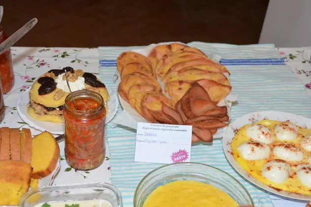 Concurs de reţete culinare din perioada comunistă, la Zalău. Printre preparate, parizerul pane şi pasta de slănină sau tortul de mămăligă cu magiun de prune