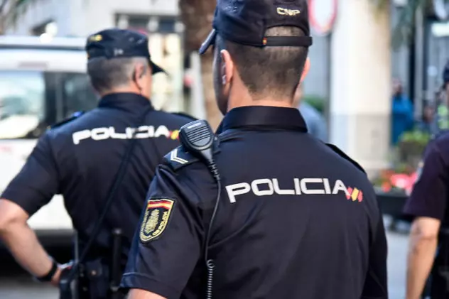 Un român din Spania a fost arestat după ce și-a violat fata vitregă timp de un an!