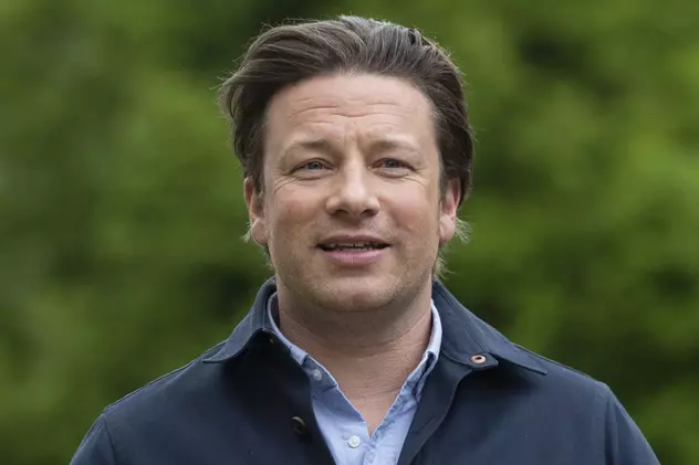 Jamie Oliver și-a plătit singur un salariu de 5,2 milioane de lire sterline (EPA)