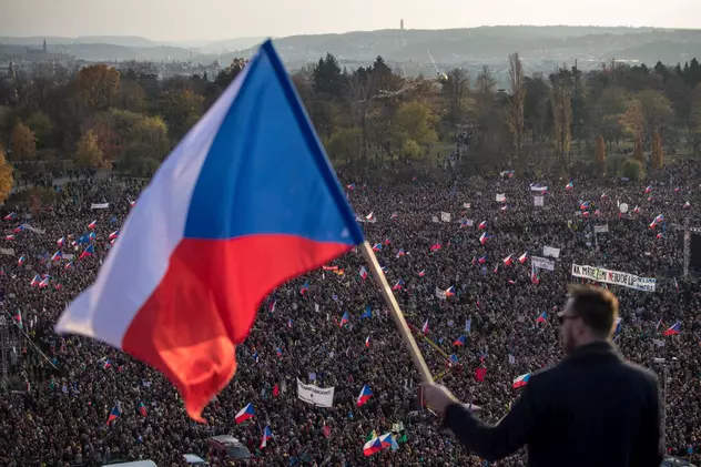 Ultimul protest masiv a strâns un sfert de milion de oameni la Praga