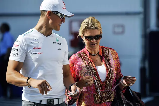 Soția lui Michael Schumacher este acuzată că ascunde adevărul despre starea de sănătate a fostului pilot de Formula 1 (foto EPA)