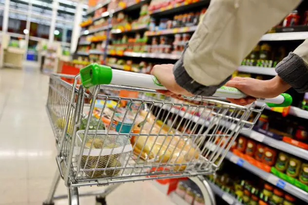 Cum să facem cumpărături sigure în plină epidemie de coronavirus. Supermarket