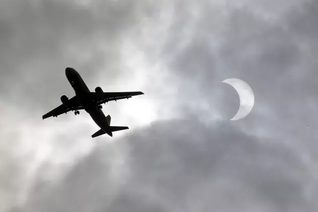 Un pasager clandestin a reușit să ajungă în Olanda din Africa după ce s-a ascuns în trenul de aterizare al unui avion