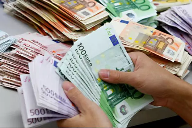 Curs BNR 18 septembrie. Euro și dolarul au scăzut