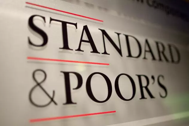 Standard & Poor's a înrăutăţit perspectiva ratingului României