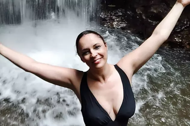 Andreea Marin a făcut senzație în Bali. S-a pozat în costum de baie și a publicat imaginile