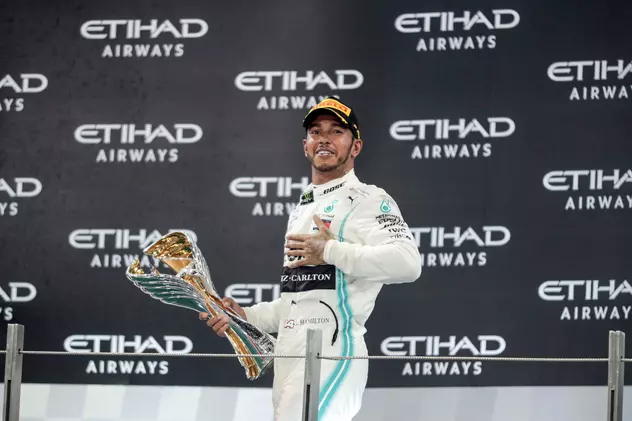Super ofertă pentru pilotul de Formula 1 Lewis Hamilton