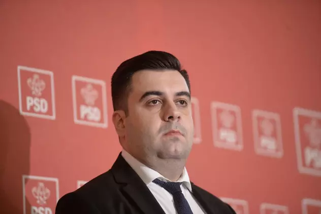 Senatorul Răzvan Cuc publică un act din care reiese că la un concurs de angajare la Spitalul Judeţean Neamț pot participa doar persoane vaccinate sau trecute prin boală