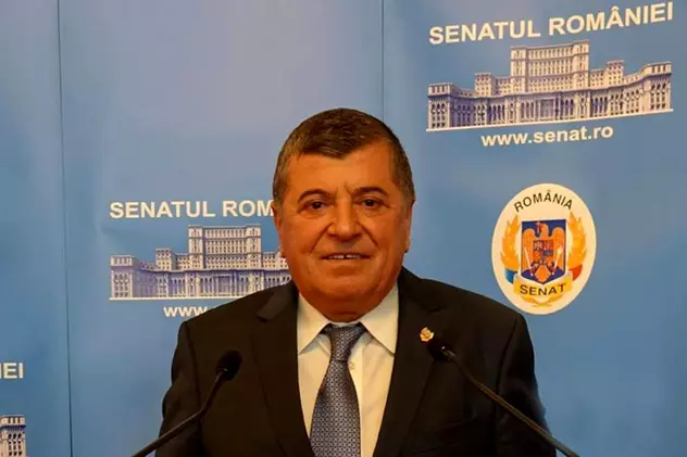 Telenovela unui traseist politic. Emanoil Savin, senatorul care a plecat din PSD, s-a înscris în PNL, a plecat la Pro România, iar astăzi s-a întors la PSD