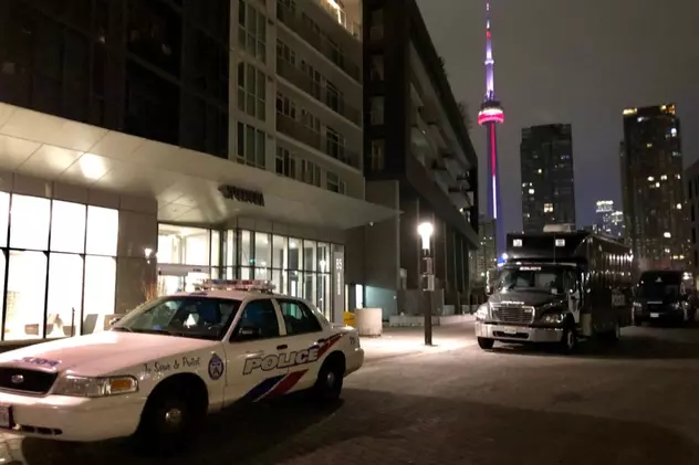 Trei morţi într-un atac armat în Canada într-un apartament închiriat pe Airbnb