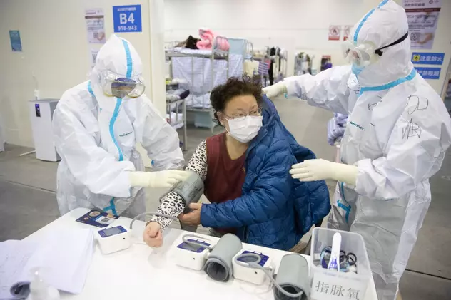 Autorităţile chineze consideră că răspândirea noului coronavirus este pe cale să fie controlată FOTO: EPA