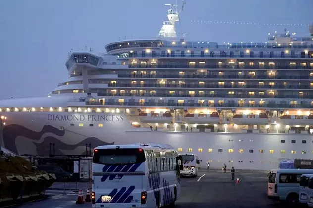 Peste 700 de pasageri de pe nava Diamond Princess au fost infectați FOTO: EPA