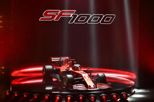 Monopostul Ferrari SF 1000 de Formula 1 a fost prezentat într-o ceremonie grandioasă