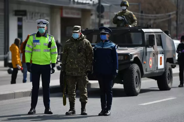 Galerie FOTO. Armata e în stradă, alături de poliție. Controale în trafic ca să determine oamenii să stea acasă
