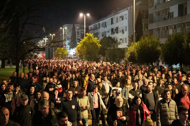 În Muntenegru, continuă protestele cu zeci de mii de participanți  împotriva legii ”libertății religioase”. Nu e raportat încă nici un caz de coronavirus