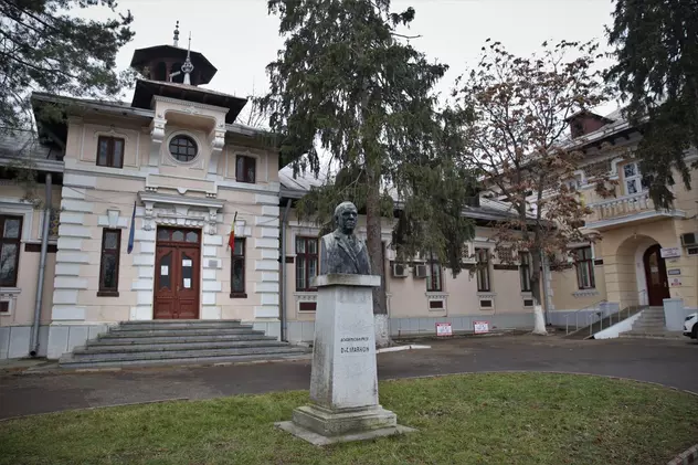 Spitalul de psihiatrie Socola din Iași este în pragul falimentului, din cauza datoriilor pe care le are față de două angajate